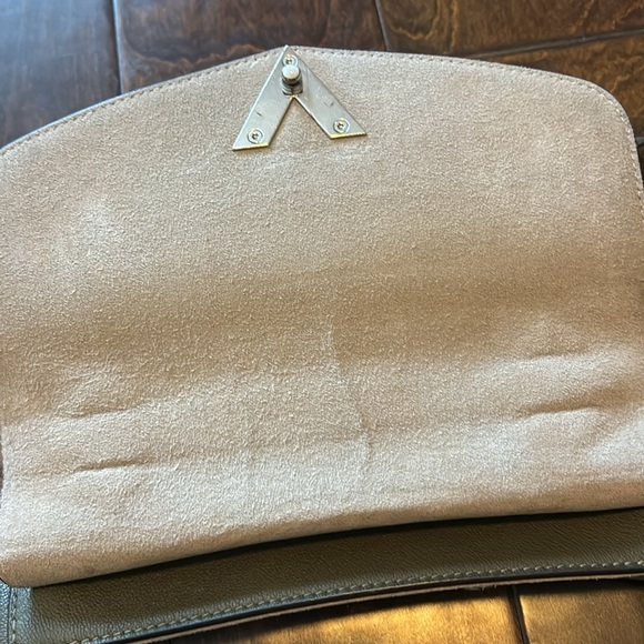 LOUIS VUITTON | LV | Very Calfskin Leather Saddle Shoulder Bag Khaki Green Purse - Picture 5 of 8